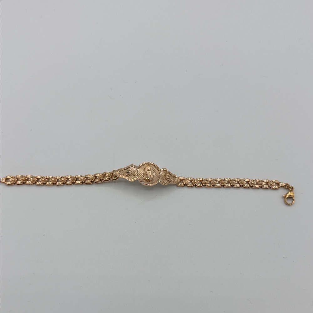 Elegant Gold Women's Bracelet